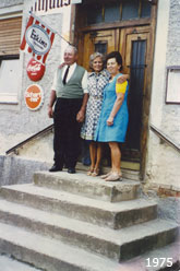 1975